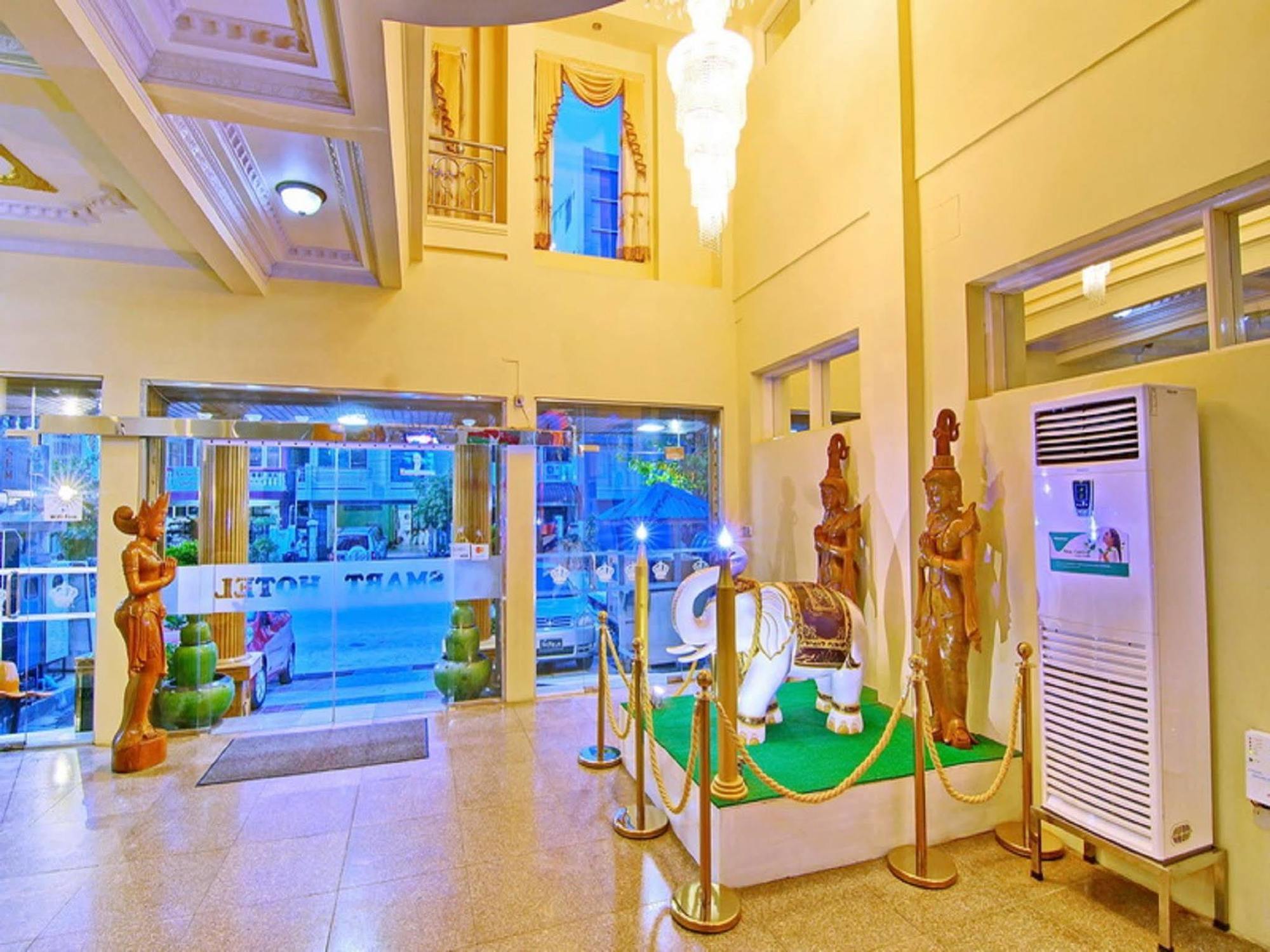 Smart Hotel Μανταλέι Εξωτερικό φωτογραφία